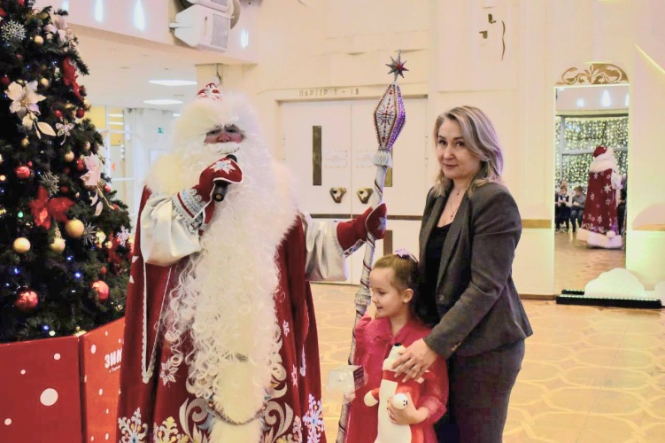 Во Дворце культуры «Подмосковье» прошла акция «Ёлка желаний» 