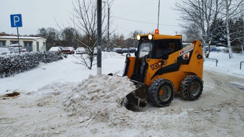 В Красногорске в уборке снега задействованы свыше 1100 работников служб и более 300 единиц техники
