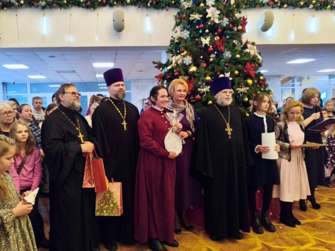 Во Дворце культуры «Подмосковье» прошёл фестиваль «Огни Рождественской ёлки»
