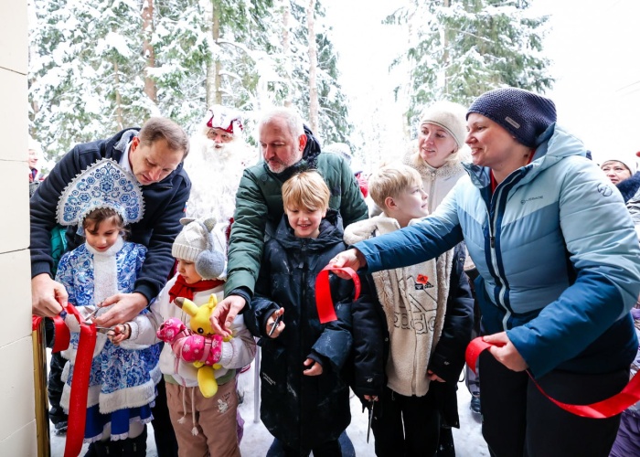 Дмитрий Волков вместе с жителями торжественно открыл филиал «Сабурово» Культурно-досугового комплекса «Красногорье»