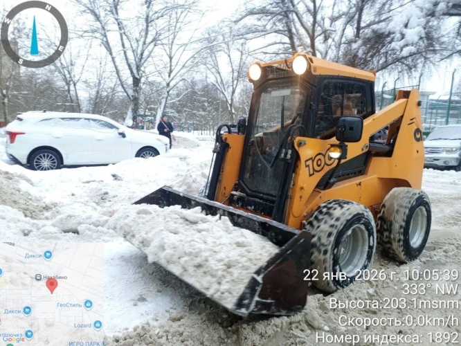 Коммунальные и дорожные службы Красногорска продолжают работу в режиме повышенной готовности