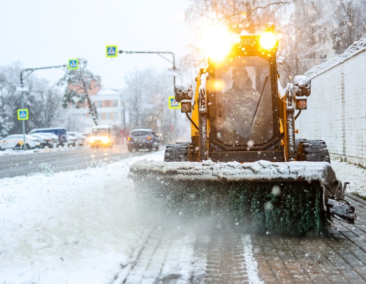 Более 1,7 тысячи коммунальщиков и свыше 360 единиц техники готовы к новому циклону в Красногорске