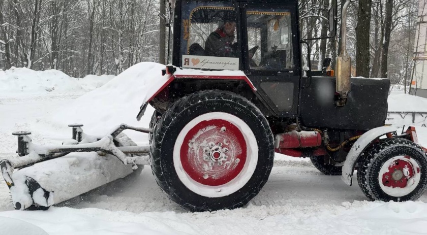Работы по ликвидации последствий снегопада в Красногорске ведутся в полном соответствии с графиком уборки