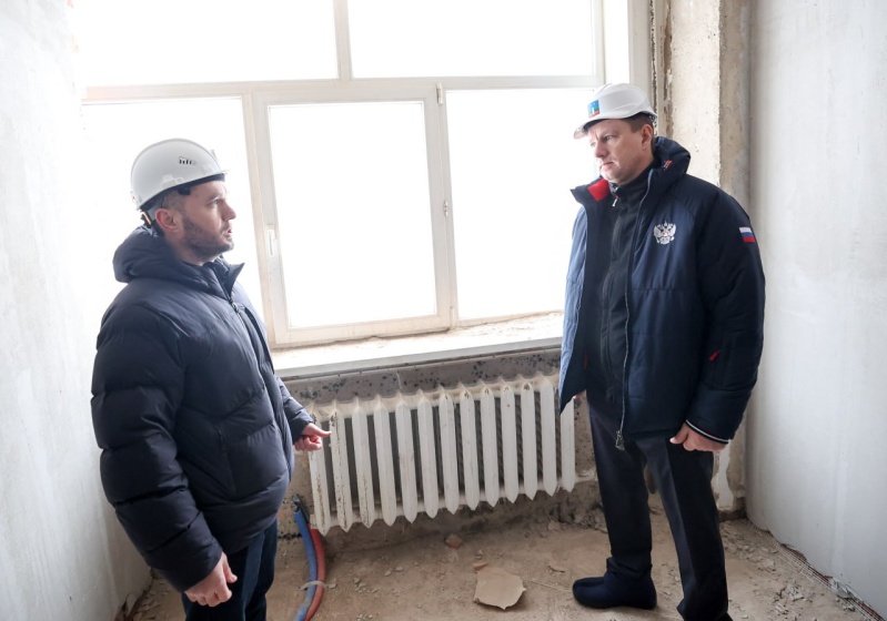 Дмитрий Волков проконтролировал ход капитального ремонта Красногорского колледжа