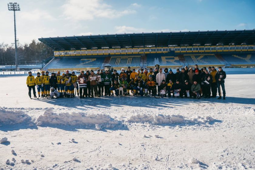 На стадионе «Зоркий» прошел турнир по мини-хоккею с мячом, посвященный памяти выдающегося тренера М.К. Девишева