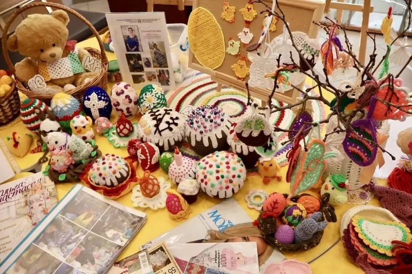 В Красногорске в культурном центре «Архангельское» прошёл мастер‑класс «Пасхальный цыплёнок»