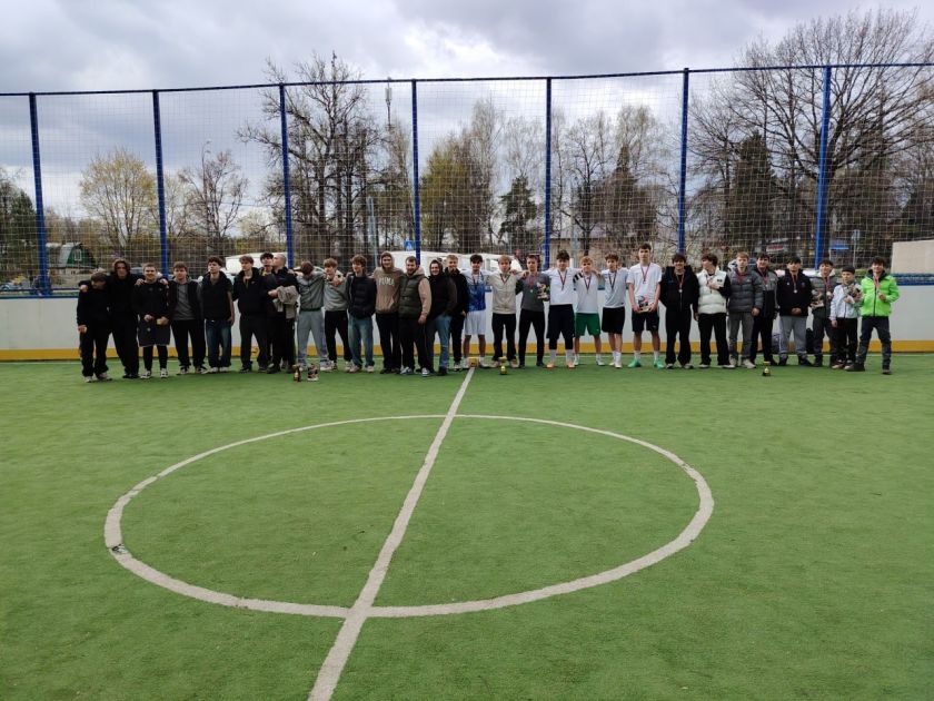 В завершающем этапе 11-го зимнего первенства по футболу среди любительских команд определились победители
