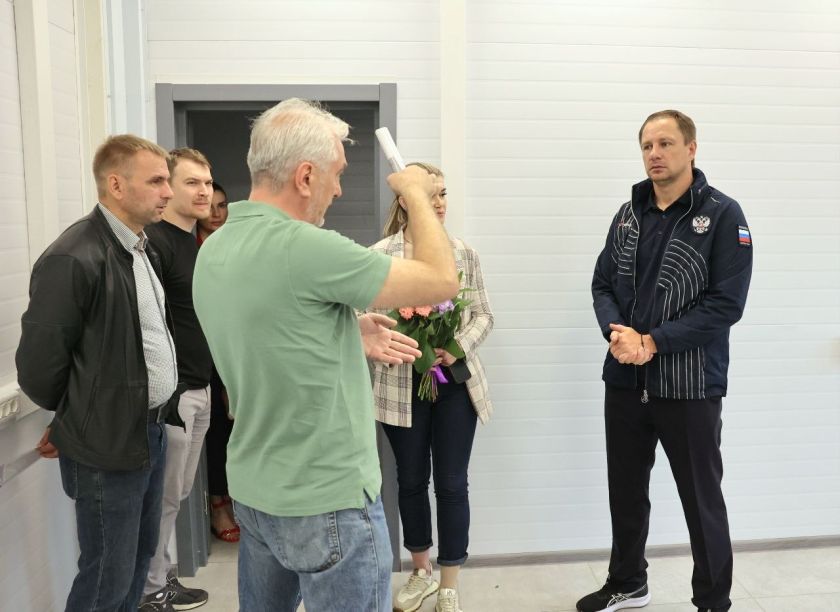 Дмитрий Волков проверил строительство нового кинологического центра в Красногорске