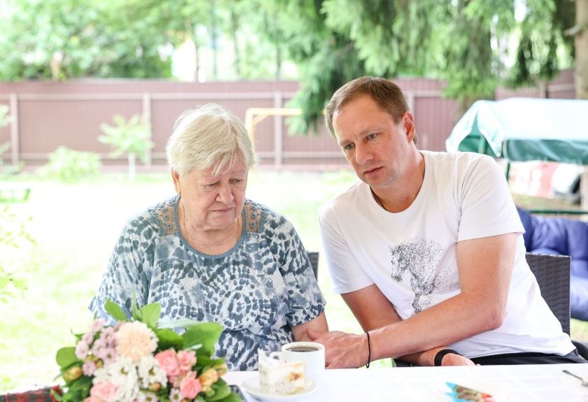 Глава городского округа Красногорск Дмитрий Волков навестил семью героя СВО Захара Викторовича