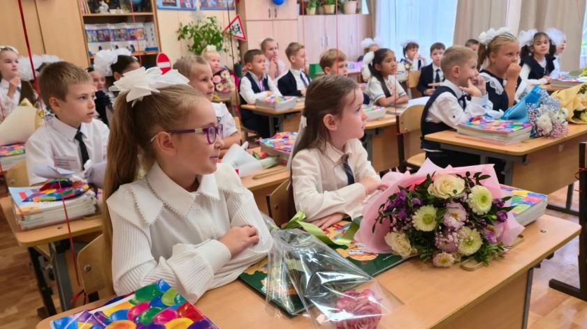 День знаний в Красногорске: для 110 первоклассников 14‑й школы прозвучал первый звонок!