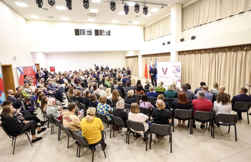 В ДК «Подмосковье» прошла выездная администрация для работников социальной сферы