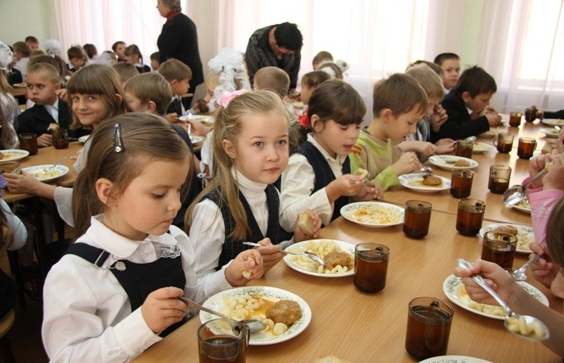 В Подмосковье обсудили вопросы качества гарантированного питания в школах