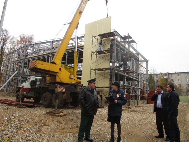 Госадмтехнадзор и Главгосстройнадзор проверили совместно 2 строительных объекта в Дмитровском районе