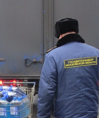 35 незаконных точек торговли «незамерзайкой» ликвидировано в Ленинском районе