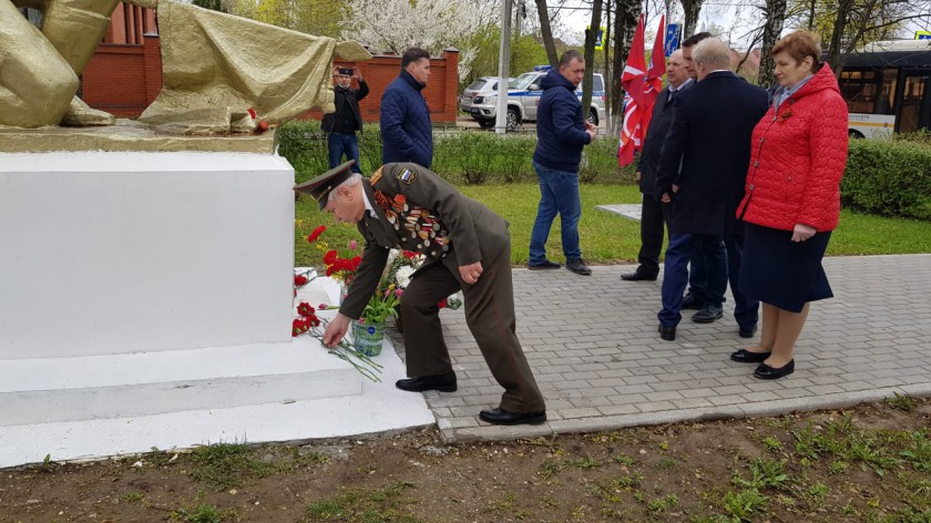 Торжественные возложения цветов прошли во всех территориях г.о. Красногорск