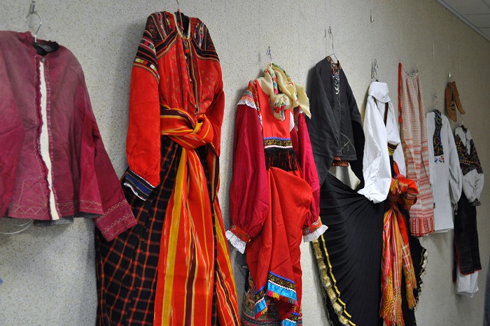 Открытие выставки этнографических костюмов южных областей России в ДК "Луч"