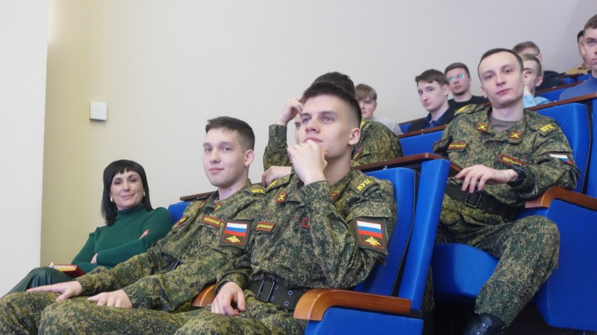 В Президентской академии в Красногорске стартовала военная подготовка курсантов