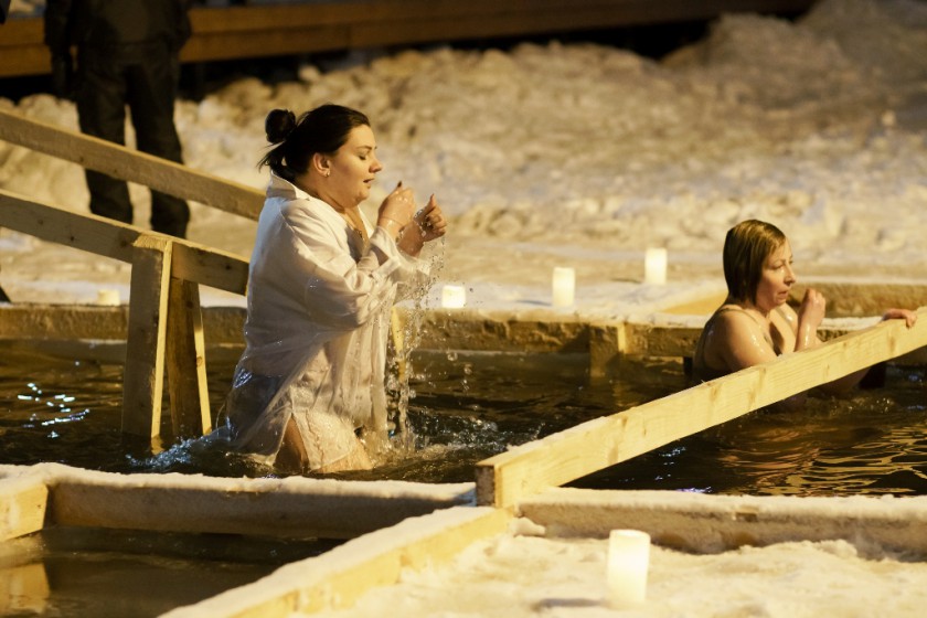 Крещенские купания проходят в Красногорске