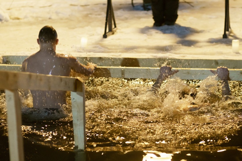 Крещенские купания проходят в Красногорске