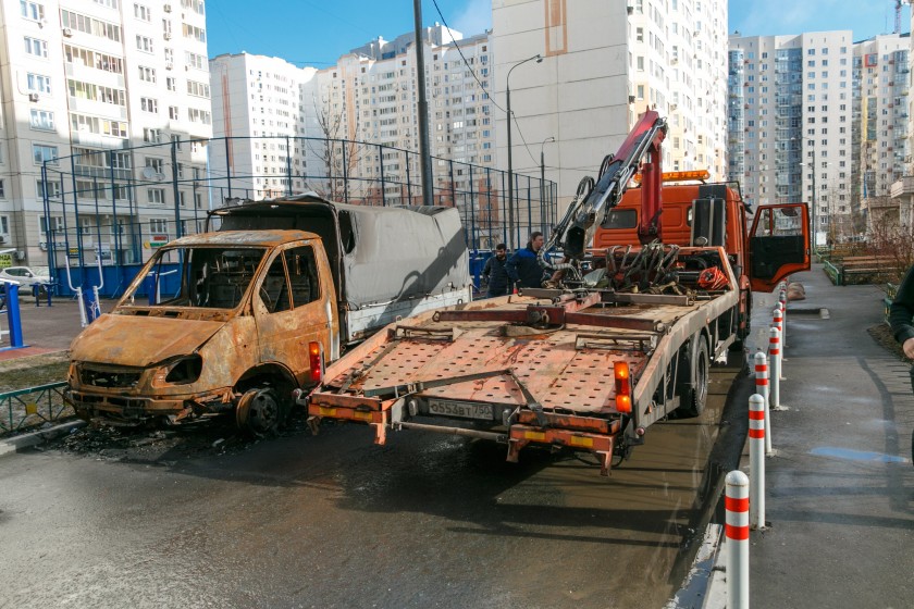 С улиц Красногорска начали вывоз «автохлама»