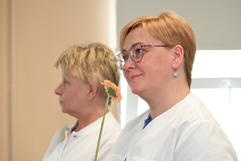 Дмитрий Волков поздравил медицинских сестер с профессиональным праздником