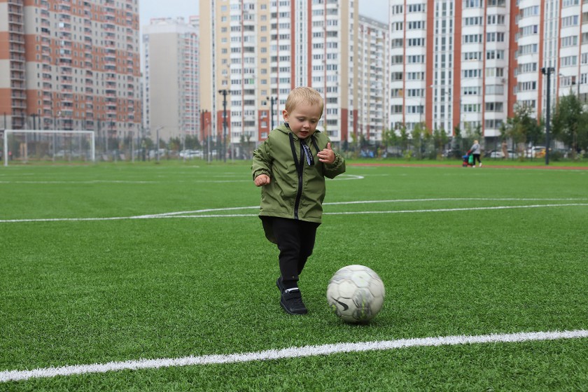 В Путилкове на базе школы открыли спортивную площадку