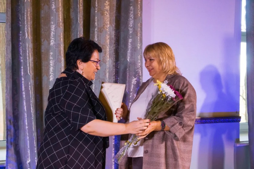 Красногорских учителей поздравили накануне профессионального праздника