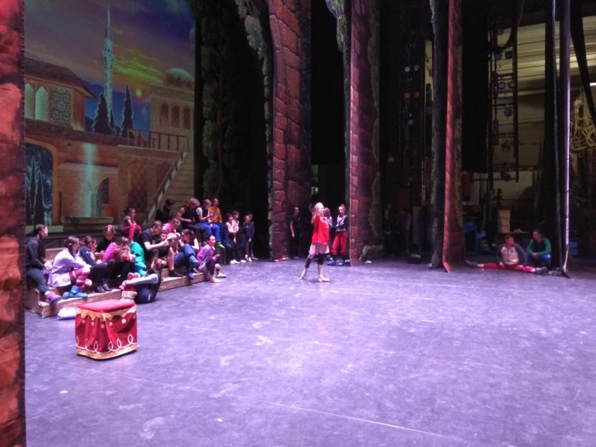 Воспитанники Красногорского хореографического училища участвуют в профессиональных театральных постановках