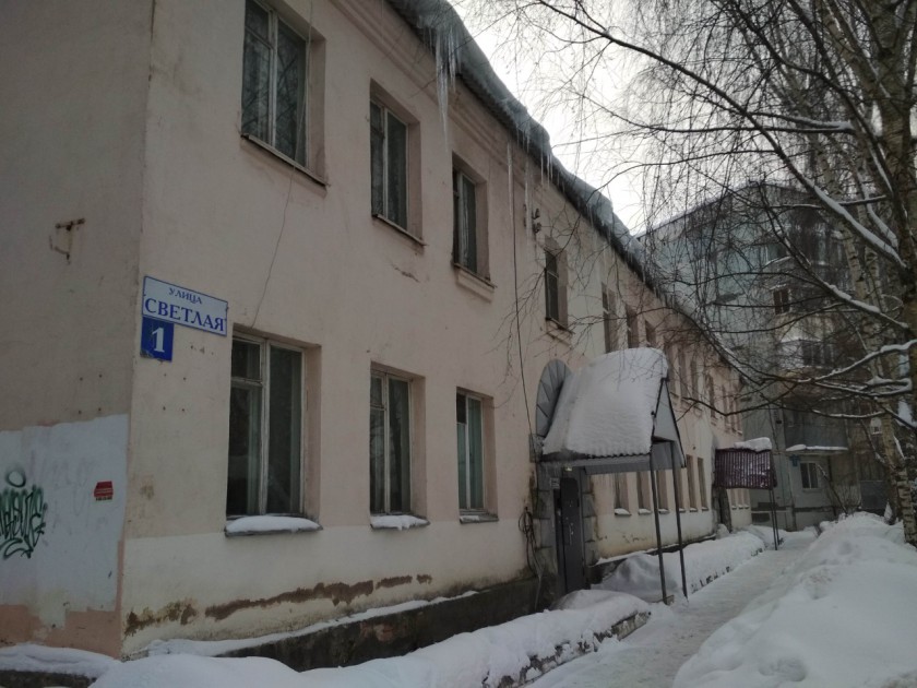 В Красногорске продолжается проверка наледи на крышах домов