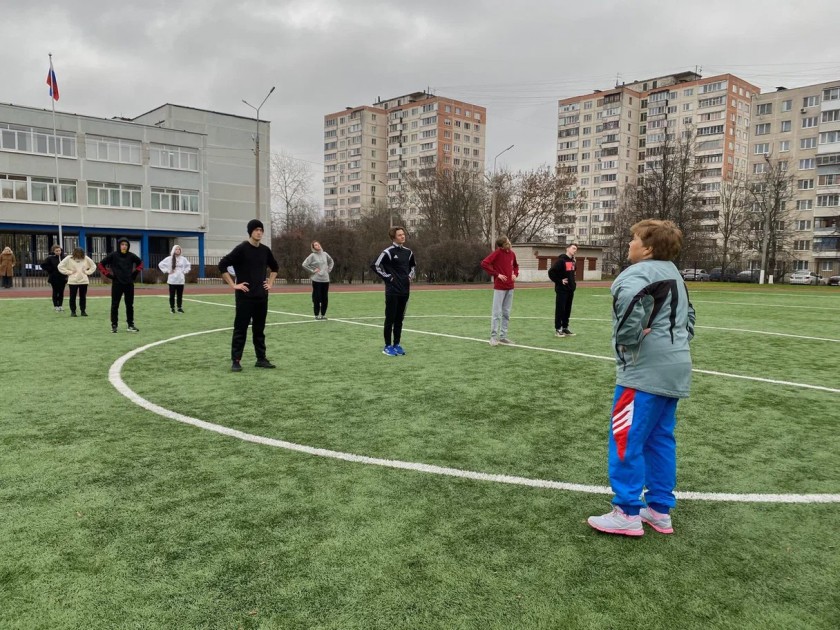 На обновлённом стадионе лицея №4 тренируются не только школьники, но и жители