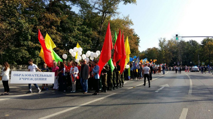 Более 6000 красногорцев приняли участие в параде трудовых коллективов