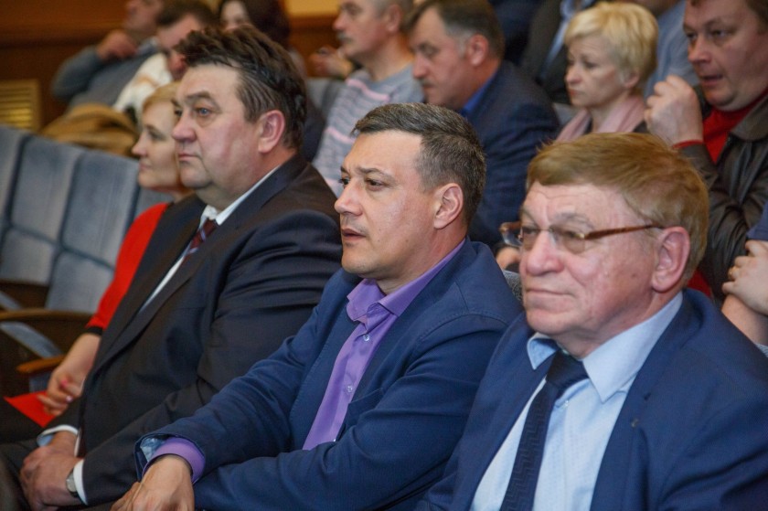 Радий Хабиров представил отчет о деятельности администрации Красногорского муниципального района за 2016 год