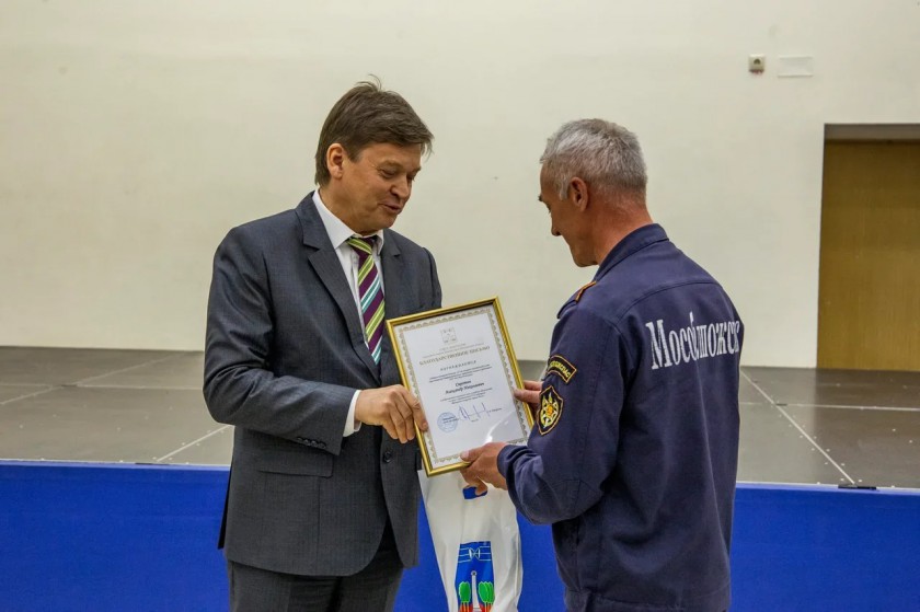 Алексей Спасский поздравил пожарных с профессиональным праздником