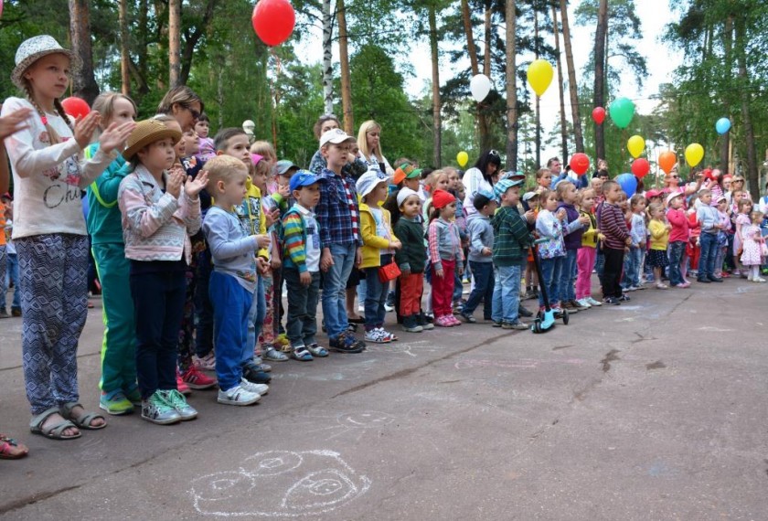 Праздничные мероприятия, посвященные Дню защиты детей, прошли в детском городке «Сказочный»