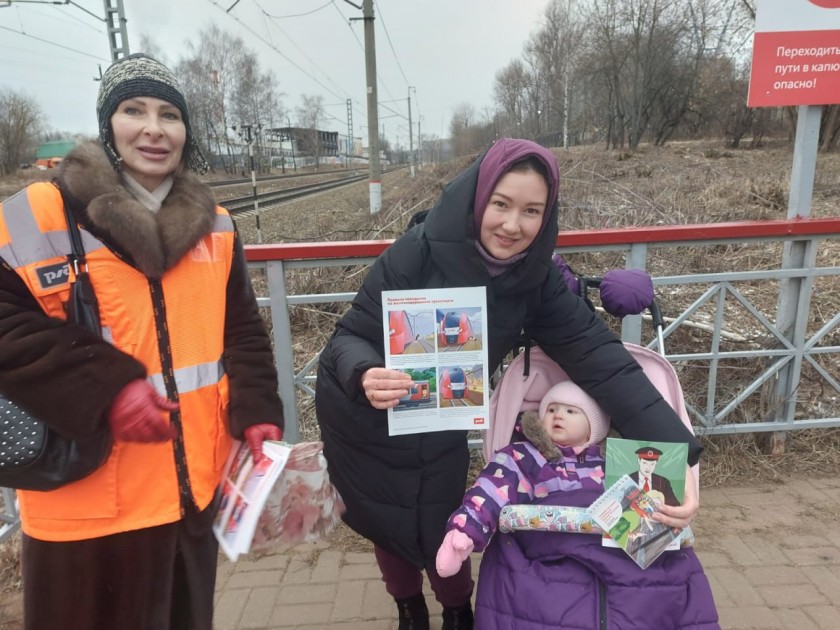 В Красногорске повышают безопасность на железнодорожных переходах