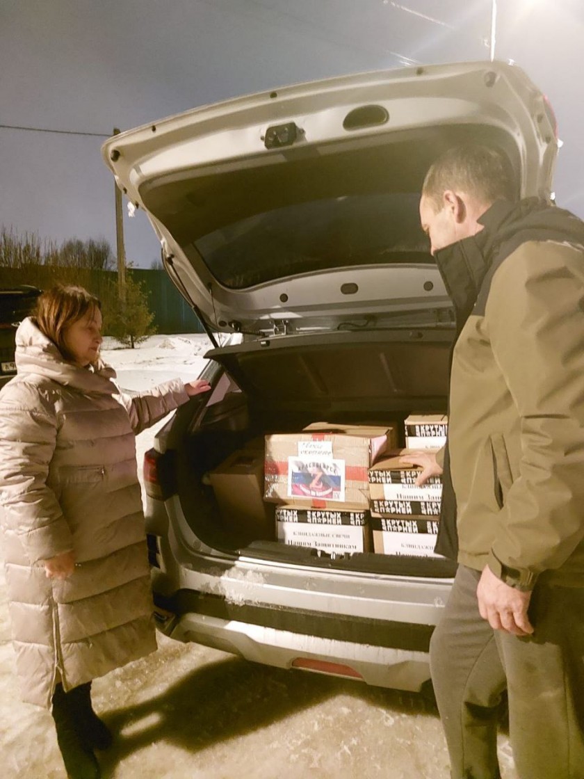 Сотрудники МФЦ городского округа Красногорск изготовили и доставили окопные свечи для военнослужащих, находящихся в зоне СВО