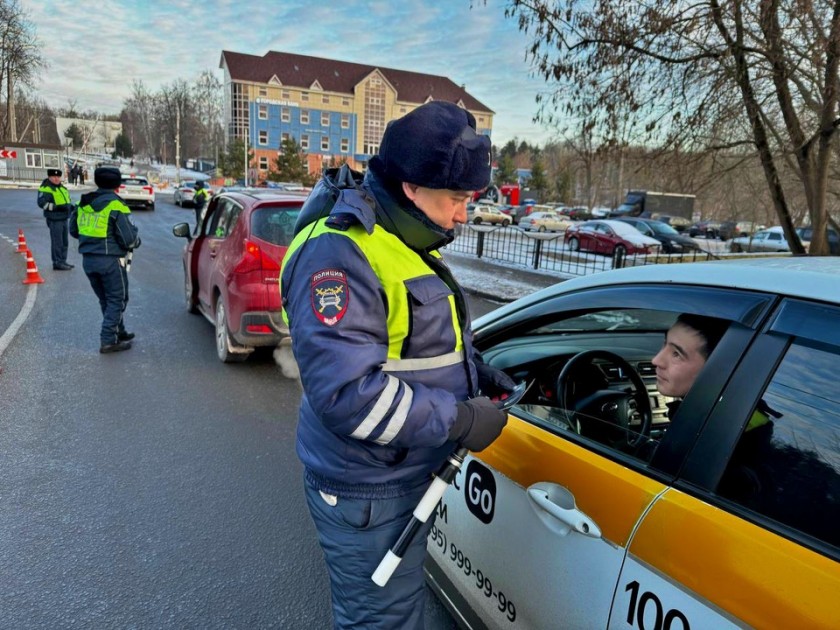 В Подмосковном Красногорске водителям напомнили, что «алкоголь искажает реальность»!