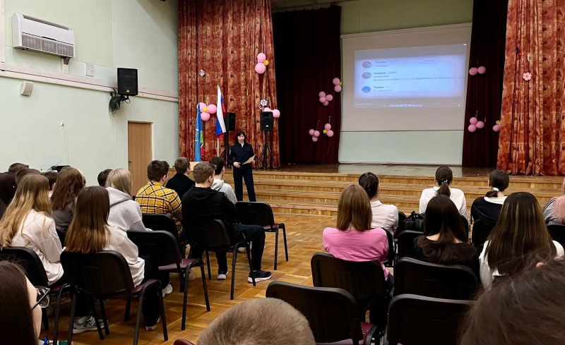 В Красногорске сотрудница полиции провела акцию «Чистое поколение» для учеников местной школы