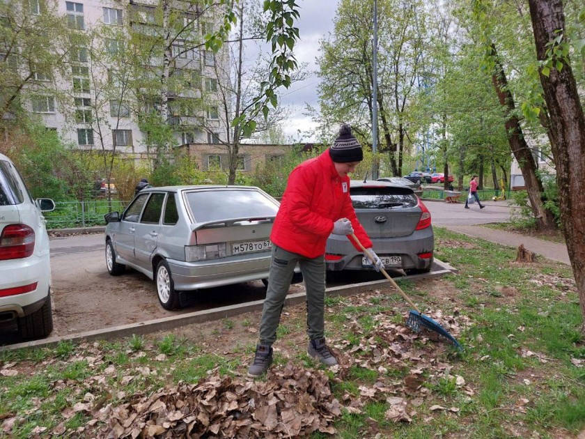Представители администрации совместно с жителями наводят порядок на ул. Речной и Железнодорожной