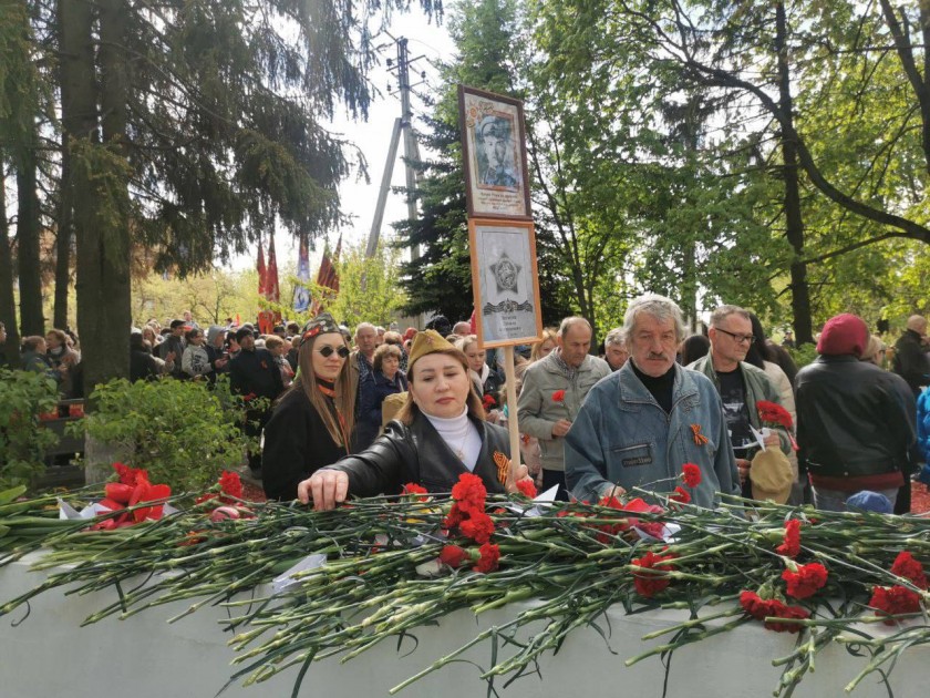 В Путилково прошел торжественный митинг у памятника героям Великой Отечественной войны