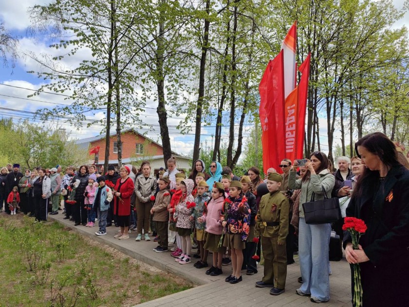 В селе Ильинское накануне прошёл торжественный митинг у мемориала павшим односельчанам в годы Великой Отечественной войны