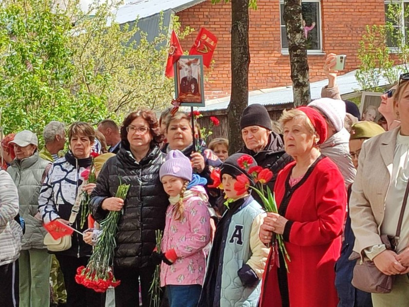 В селе Ильинское накануне прошёл торжественный митинг у мемориала павшим односельчанам в годы Великой Отечественной войны
