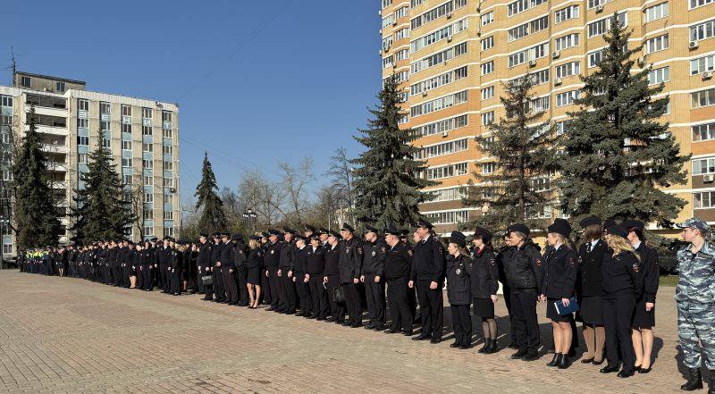 В Красногорске прошел строевой смотр сотрудников полиции
