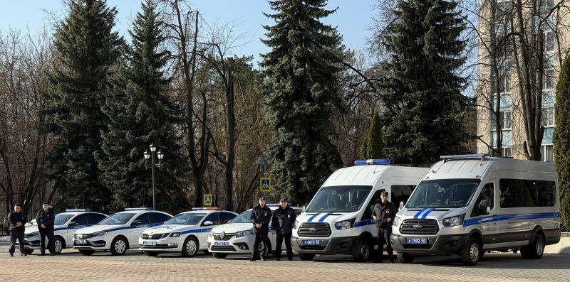 В Красногорске прошел строевой смотр сотрудников полиции