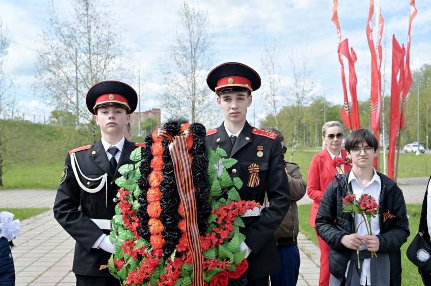 "Праздник со слезами на глазах"...