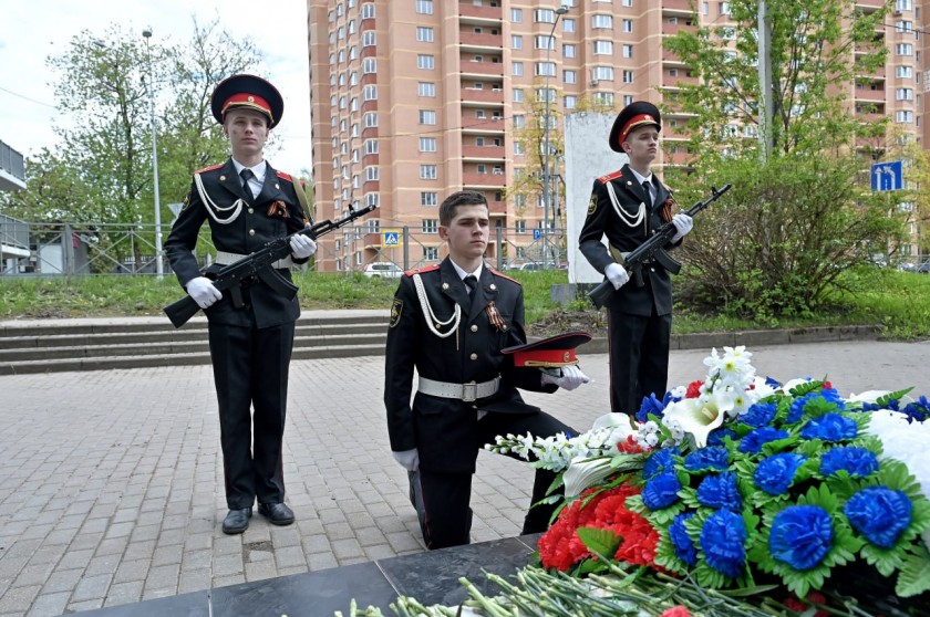"Праздник со слезами на глазах"...