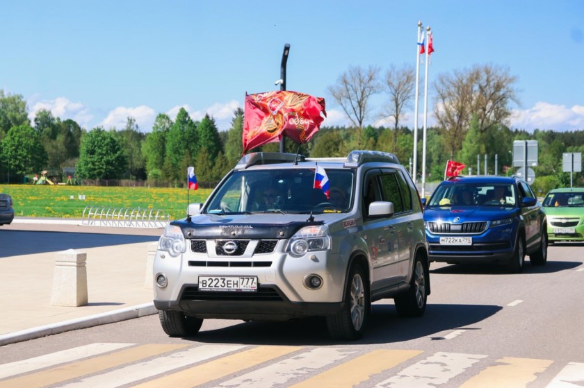 Боец СВО из Красногорска принял участие в юбилейном патриотическом автопробеге «Дорогами Победы»