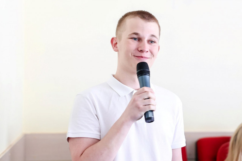 Дмитрий Волков провел выездную администрацию в Красногорском колледже, который в этом году отметит 70-летие с момента основания