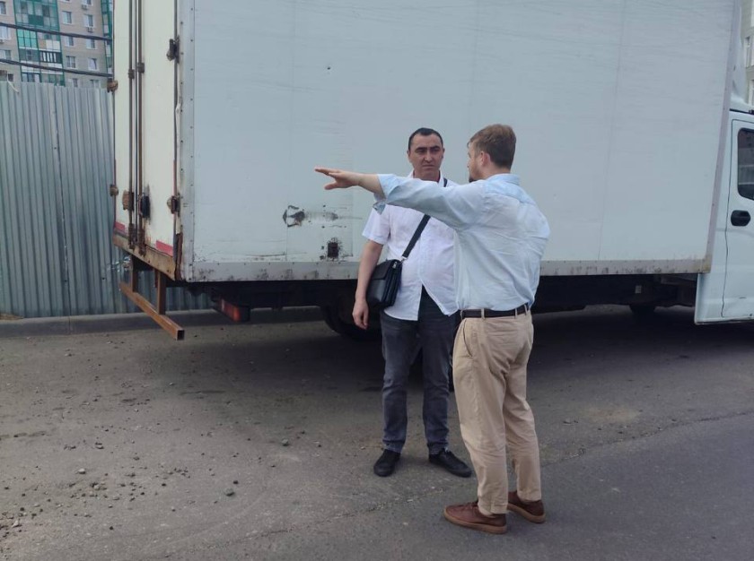 Заместитель главы городского округа Зеленев Даниил Вадимович 06.05.2025 г. провел обход территории по адресу: г. Красногорск, Бульвар Космонавтов, 17.