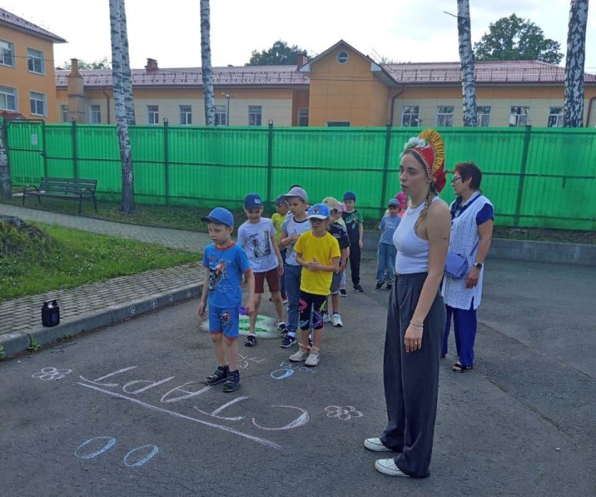 16 июня 2025 года в летнем пришкольном оздоровительном лагере "Созвездие" прошел "День Здоровья. Если хочешь быть здоров...!
